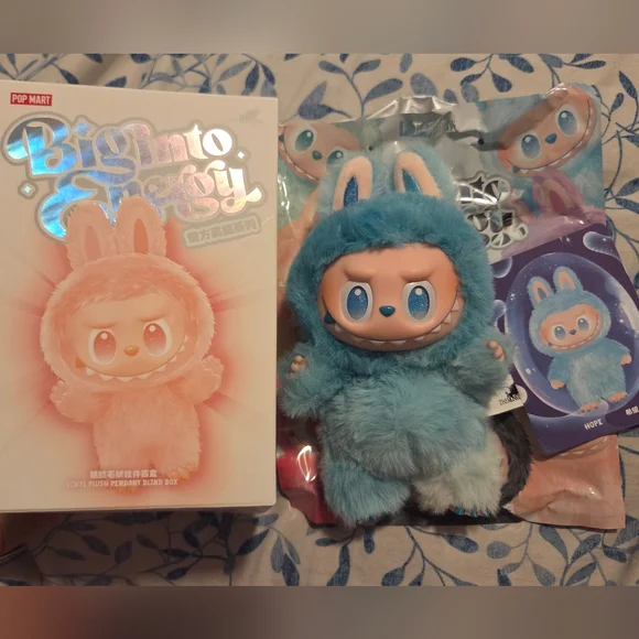 LABUBU V3 Big Into Energy (HOPE) - Picture 4 of 6